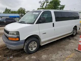 2005 Chevrolet Express Passenger with VIN 1GAHG39UX51197887, listed as a Copart auction lot 54499855 with 173,655 mi miles and Clean title. Bid and sale history available at DreamBid. Image 1.