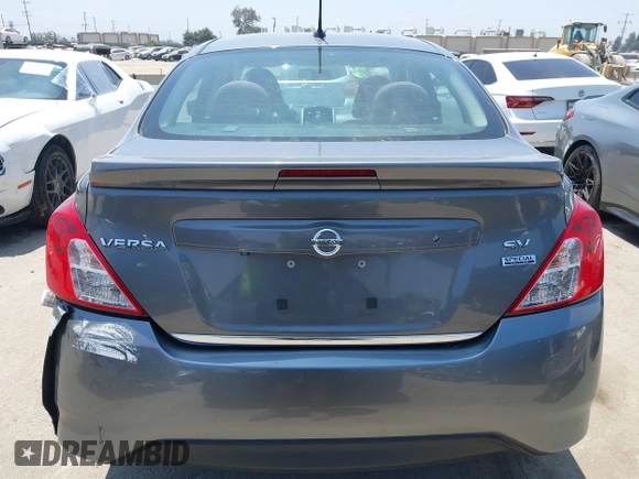 2017 Nissan Versa S Plus с VIN 3N1CN7AP3HL842240, выставлен на аукционе IAAI как лот 42593362 с пробегом 97 496 миль миль и . История ставок и продаж доступна на DreamBid. Изображение 16.
