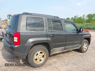 2011 Jeep Patriot Latitude with VIN 1J4NF1GB2BD118459, listed as a IAAI auction lot 42475491 with 120,296 mi miles and . Bid and sale history available at DreamBid. Image 4.