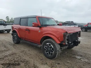 2023 Ford Bronco with VIN 1FMEE5BP2PLB61761, listed as a Copart auction lot 54497975 with 17,180 mi miles and Salvage Title. Bid and sale history available at carsss.com. Image 4.
