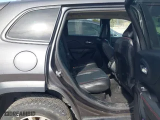 2015 Jeep Cherokee Trailhawk with VIN 1C4PJMBS3FW520328, listed as a IAAI auction lot 41746017 with 83,485 mi miles. Bid and sale history available at carsss.com. Image 8.