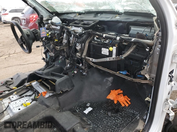 2021 Ram 5500 Tradesman z VIN 3C7WRNFL2MG562467, wystawiony jako Copart lot #83457814 z przebiegiem Nie podano mil oraz Nie do naprawy • Non repairable. Historia ofert i sprzedaży dostępna na DreamBid. Obrazek 8.