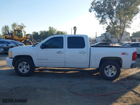 2007 Chevrolet Silverado 1500 LT w/2LT with VIN 2GCEK13M071538118, listed as a IAAI auction lot 41626789 with NaN miles. Bid and sale history available at carsss.com. Image 14.