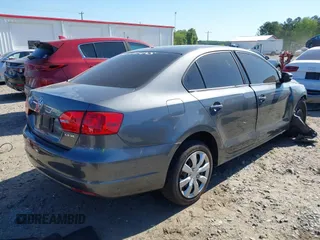 2011 Volkswagen Jetta SE с VIN 3VWDZ7AJ1BM371446, выставлен на аукционе IAAI как лот 42051315 с пробегом 129 529 миль миль и . История ставок и продаж доступна на DreamBid. Изображение 4.
