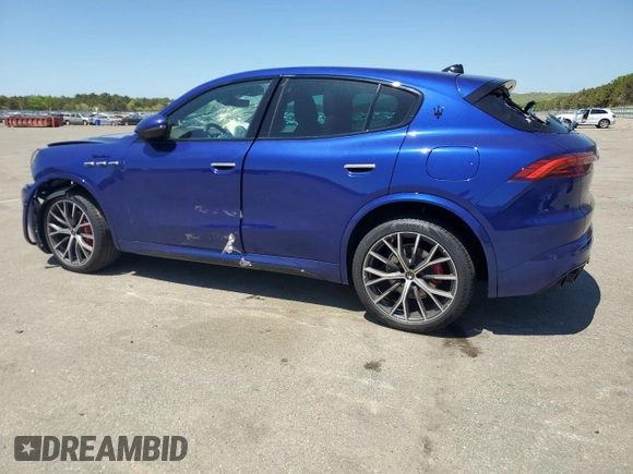 2023 Maserati Grecale Modena z VIN ZN682AVM4P7432217, wystawiony jako Copart lot #55184694 z przebiegiem 1417 mil mil oraz . Historia ofert i sprzedaży dostępna na DreamBid. Obrazek 2.