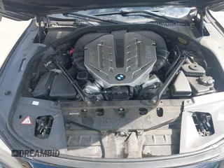 2011 BMW 7 Series 750Li xDrive z VIN WBAKC8C54BC431851, wystawiony jako IAAI lot #42216519 z przebiegiem 106 022 mil mil oraz . Historia ofert i sprzedaży dostępna na DreamBid. Obrazek 10.