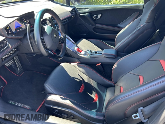 2021 Lamborghini Huracan z VIN ZHWUF5ZFXMLA16208, wystawiony jako IAAI lot #42254891 z przebiegiem 13 545 mil mil oraz . Historia ofert i sprzedaży dostępna na DreamBid. Obrazek 5.