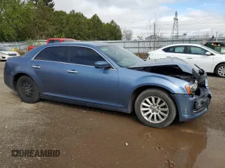 2011 Chrysler 300 z VIN 2C3CA4CG7BH611690, wystawiony jako Copart lot #55043875 z przebiegiem 122 014 mil mil oraz Czysty tytuł • Clean title. Historia ofert i sprzedaży dostępna na DreamBid. Obrazek 4.