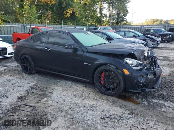 2013 Mercedes-Benz C-Class C 63 AMG with VIN WDDGJ7HB7DG057339, listed as a Copart auction lot 72917054 with 124,676 mi miles and Salvage Title. Bid and sale history available at carsss.com. Image 4.
