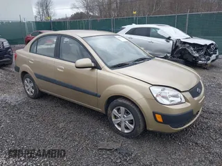 2008 Kia Rio LX with VIN KNADE123886352006, listed as a IAAI auction lot 41806311 with 147,730 mi miles. Bid and sale history available at carsss.com. Image 1.