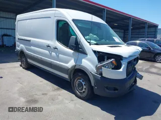 2020 Ford Transit Cargo z VIN 1FTBR1C8XLKB65648, wystawiony jako IAAI lot #41982731 z przebiegiem 83 438 mil mil oraz . Historia ofert i sprzedaży dostępna na DreamBid. Obrazek 1.
