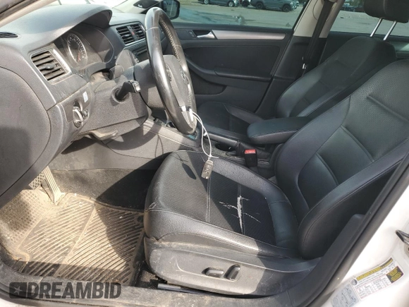2013 Volkswagen Jetta TDI w/Premium/Nav with VIN 3VWLL7AJ4DM242682, listed as a Copart auction lot 53879635 with 123,945 mi miles and Salvage title. Bid and sale history available at DreamBid. Image 7.
