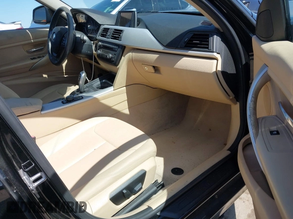 2013 BMW 3 Series 328i z VIN WBA3A5C52DF603241, wystawiony jako IAAI lot #42518837 z przebiegiem 107 281 mil mil oraz . Historia ofert i sprzedaży dostępna na DreamBid. Obrazek 5.
