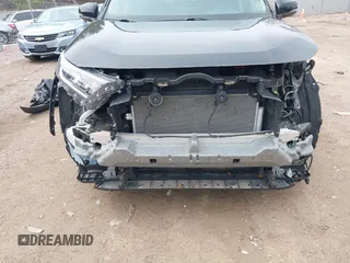 2020 Toyota RAV4 XLE with VIN 2T3P1RFV8LC061598, listed as a IAAI auction lot 41850442 with 40,175 mi miles and . Bid and sale history available at DreamBid. Image 6.