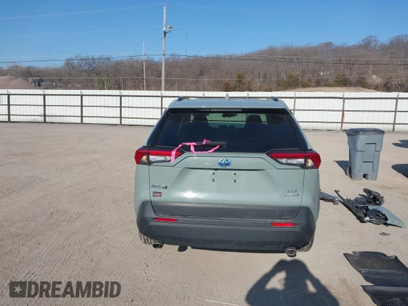 2023 Toyota RAV4 Hybrid XLE with VIN 4T3RWRFV2PU102578, listed as a IAAI auction lot 41792776 with 26,147 mi miles. Bid and sale history available at carsss.com. Image 17.