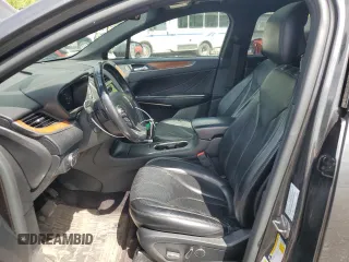 2017 Lincoln MKC Reserve с VIN 5LMCJ3D95HUL62861, выставлен на аукционе Copart как лот 55234305 с пробегом 138 663 миль миль и Списание • Salvage title. История ставок и продаж доступна на DreamBid. Изображение 7.