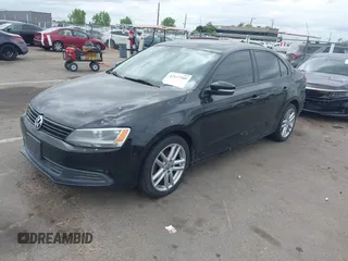 2011 Volkswagen Jetta Sedan SE PZEV with VIN 3VWDZ7AJ5BM308687, listed as a IAAI auction lot 42127389 with 155,419 mi miles. Bid and sale history available at carsss.com. Image 2.