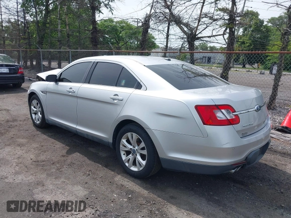 2010 Ford Taurus SEL с VIN 1FAHP2EW3AG156815, выставлен на аукционе IAAI как лот 42342615 с пробегом 152 870 миль миль и . История ставок и продаж доступна на DreamBid. Изображение 3.