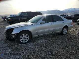 2002 Mercedes-Benz S 320/430/500 z VIN WDBNF70J12A217980, wystawiony jako Copart lot #86752884 z przebiegiem 207 599 mil mil oraz Szkoda całkowita • Salvage title. Historia ofert i sprzedaży dostępna na DreamBid. Obrazek 1.