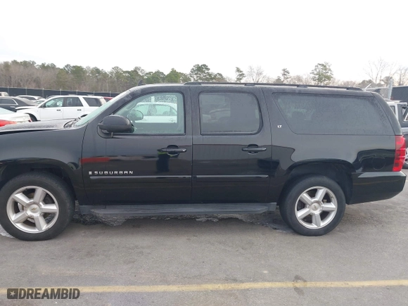 2008 Chevrolet Suburban LTZ with VIN 1GNFC16048J195872, listed as a IAAI auction lot 41389825 with 207,421 mi miles. Bid and sale history available at carsss.com. Image 15.