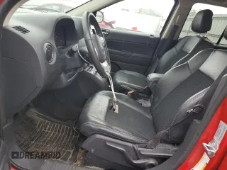 2017 Jeep Compass Sport SE z VIN 1C4NJDBB5HD128215, wystawiony jako Copart lot #60210685 z przebiegiem 95 943 mil mil oraz Szkoda całkowita • Salvage title. Historia ofert i sprzedaży dostępna na DreamBid. Obrazek 7.