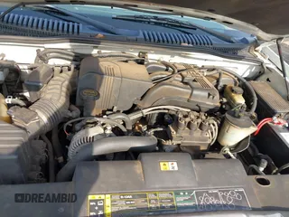 2003 Ford Explorer z VIN 1FMDU65K43ZB00746, wystawiony jako IAAI lot #41808761 z przebiegiem 219 898 mil mil oraz . Historia ofert i sprzedaży dostępna na DreamBid. Obrazek 10.