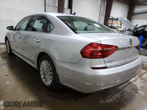 2016 Volkswagen Passat SE z VIN 1VWBT7A38GC024909, wystawiony jako Copart lot #56113765 z przebiegiem 30 096 mil mil oraz Szkoda całkowita • Salvage title. Historia ofert i sprzedaży dostępna na DreamBid. Obrazek 2.