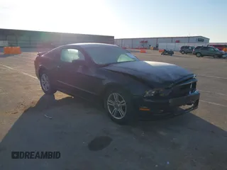 2014 Ford Mustang V6 with VIN 1ZVBP8AM4E5262440, listed as a IAAI auction lot 41523652 with 140,573 mi miles and . Bid and sale history available at DreamBid. Image 1.