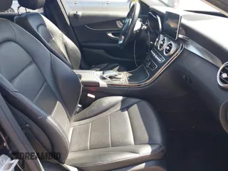 2015 Mercedes-Benz C 300 Luxury with VIN 55SWF4KB2FU047571, listed as a IAAI auction lot 42201288 with 124,678 mi miles and . Bid and sale history available at carsss.com. Image 5.