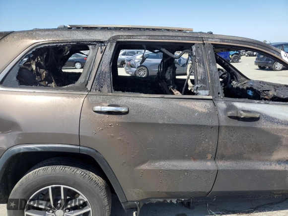 2018 Jeep Grand Cherokee Limited with VIN 1C4RJFBG3JC391033, listed as a Copart auction lot 53092215 with Not provided miles and Non repairable. Bid and sale history available at DreamBid. Image 10.