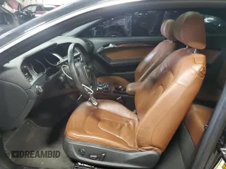 2012 Audi A5 Premium Plus z VIN WAULFAFR6CA033295, wystawiony jako Copart lot #59614995 z przebiegiem 127 528 mil mil oraz Nie do naprawy • Non repairable. Historia ofert i sprzedaży dostępna na DreamBid. Obrazek 7.