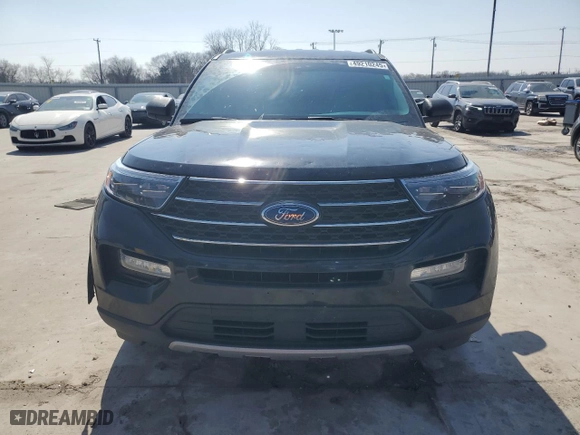 2022 Ford Explorer XLT with VIN 1FMSK7DH6NGA39942, listed as a Copart auction lot 49210245 with 55,943 mi miles and Salvage Title. Bid and sale history available at carsss.com. Image 5.