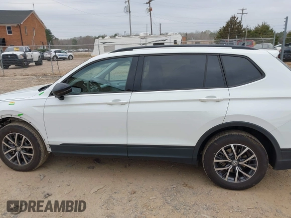 2021 Volkswagen Tiguan S with VIN 3VV1B7AX5MM086946, listed as a IAAI auction lot 41763747 with 41,713 mi miles and . Bid and sale history available at DreamBid. Image 15.