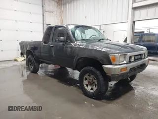1991 Toyota Pickup с VIN JT4RN13P0M6028973, выставлен на аукционе IAAI как лот 41851906 с пробегом 197 566 миль миль и . История ставок и продаж доступна на DreamBid. Изображение 1.