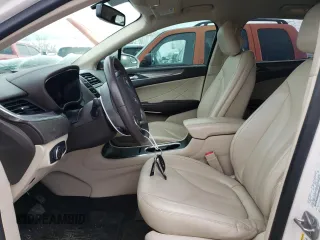 2019 Lincoln MKC Standard with VIN 5LMCJ1D9XKUL26787, listed as a Copart auction lot 40276364 with 81,052 mi miles and . Bid and sale history available at DreamBid. Image 7.