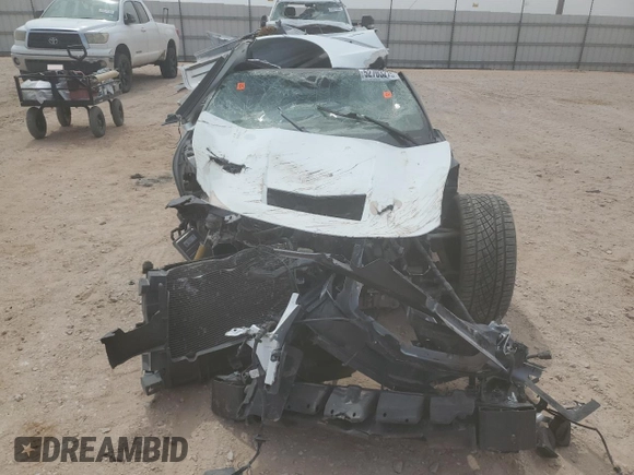 2018 Chevrolet Corvette 1LT z VIN 1G1YB2D73J5102177, wystawiony jako Copart lot #52703275 z przebiegiem Nie podano mil oraz Nie do naprawy • Non repairable. Historia ofert i sprzedaży dostępna na DreamBid. Obrazek 5.