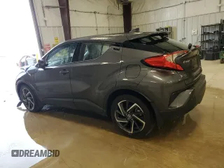 2022 Toyota C-HR XLE with VIN NMTKHMBX4NR146505, listed as a Copart auction lot 46410595 with 32,308 mi miles and Clean Title. Bid and sale history available at carsss.com. Image 2.
