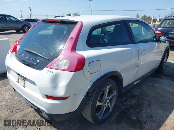 2013 Volvo C30 T5 with VIN YV1672MK1D2301684, listed as a IAAI auction lot 42041442 with 112,034 mi miles and . Bid and sale history available at DreamBid. Image 4.