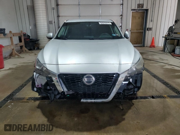 2019 Nissan Altima 2.5 S with VIN 1N4BL4BV0KC112255, listed as a Copart auction lot 52976375 with 134,855 mi miles and Salvage Title. Bid and sale history available at carsss.com. Image 5.