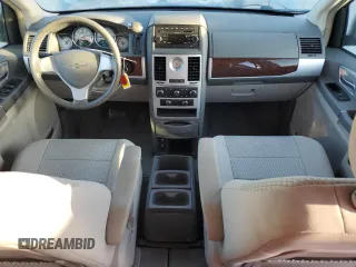 2009 Chrysler Town & Country Touring with VIN 2A8HR54129R637766, listed as a Copart auction lot 48561705 with 53,706 mi miles and Salvage Title. Bid and sale history available at DreamBid. Image 8.