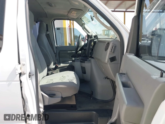 2012 Ford Econoline Passenger XL с VIN 1FMNE1BW8CDA28281, выставлен на аукционе IAAI как лот 42515949 с пробегом Не указан миль и . История ставок и продаж доступна на DreamBid. Изображение 5.