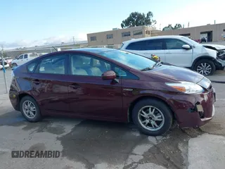 2011 Toyota Prius I with VIN JTDKN3DU9B0253166, listed as a IAAI auction lot 41893424 with 82,705 mi miles. Bid and sale history available at carsss.com. Image 13.