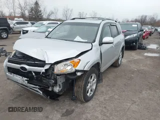 2009 Toyota RAV4 Ltd with VIN JTMBK31V09D003761, listed as a IAAI auction lot 41934227 with 141,823 mi miles. Bid and sale history available at carsss.com. Image 2.