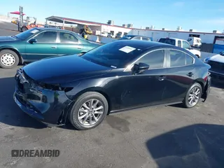2021 Mazda 3 S z VIN JM1BPAAL8M1321402, wystawiony jako IAAI lot #41693911 z przebiegiem 35 144 mil mil oraz . Historia ofert i sprzedaży dostępna na DreamBid. Obrazek 15.