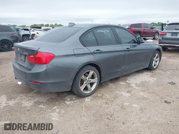 2014 BMW 3 Series 328i z VIN WBA3A5G52ENP31707, wystawiony jako IAAI lot #41944963 z przebiegiem 158 180 mil mil oraz . Historia ofert i sprzedaży dostępna na DreamBid. Obrazek 4.