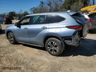 2021 Toyota Highlander XLE with VIN 5TDGZRAH9MS080656, listed as a Copart auction lot 47104595 with 55,616 mi miles and Salvage Title. Bid and sale history available at carsss.com. Image 2.