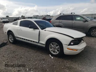 2008 Ford Mustang Deluxe с VIN 1ZVHT80N985136675, выставлен на аукционе Copart как лот 61352255 с пробегом 144 043 миль миль и Списание • Salvage title. История ставок и продаж доступна на DreamBid. Изображение 4.