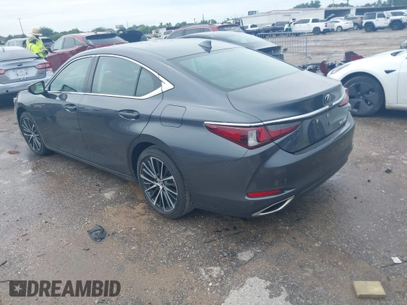 2022 Lexus ES 350 with VIN 58ADZ1B16NU125009, listed as a IAAI auction lot 42483683 with 14,082 mi miles and . Bid and sale history available at DreamBid. Image 3.