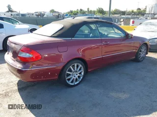 2007 Mercedes-Benz CLK 350 z VIN WDBTK56F97F229640, wystawiony jako IAAI lot #42655767 z przebiegiem 131 159 mil mil oraz . Historia ofert i sprzedaży dostępna na DreamBid. Obrazek 4.
