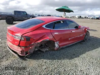 2015 Tesla Model S 85D with VIN 5YJSA1E23FF115854, listed as a Copart auction lot 48938485 with 96,596 mi miles and Salvage Title. Bid and sale history available at carsss.com. Image 3.